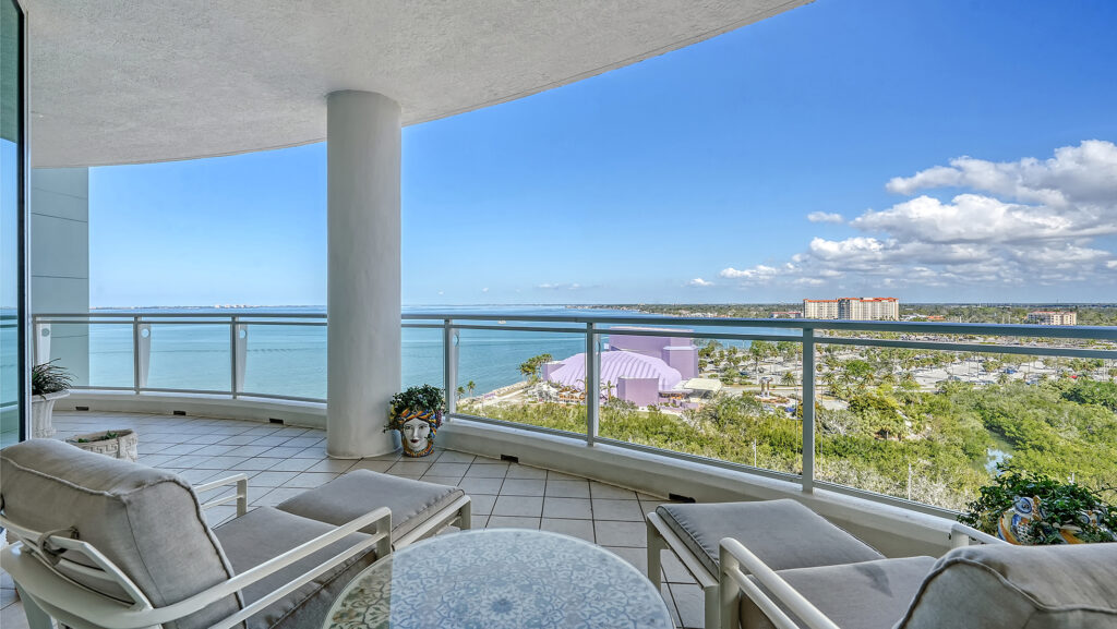 Beau Ciel 1203 Views