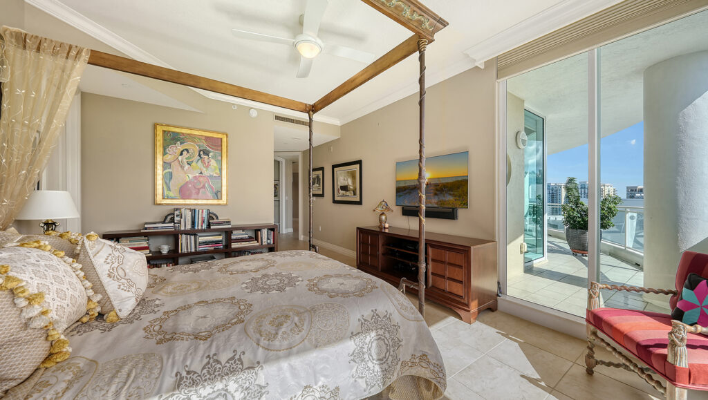 Beau Ciel 1203 Guestroom